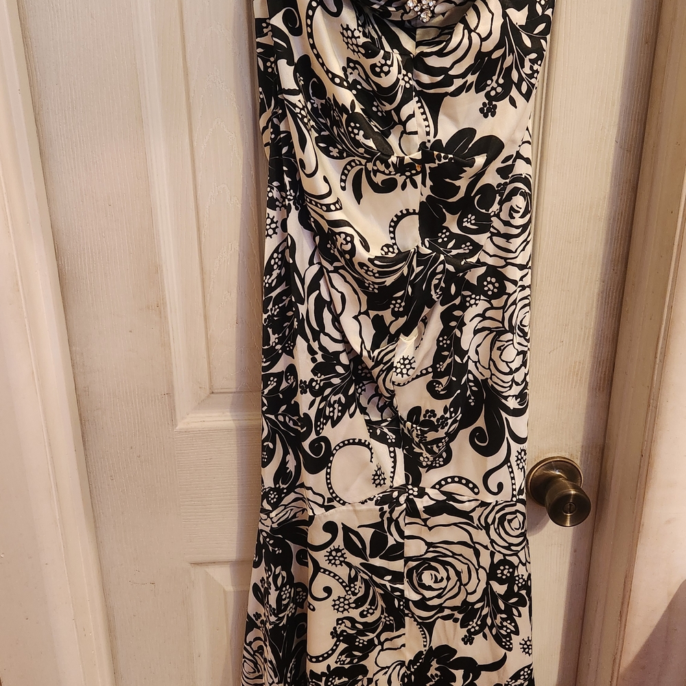 Xscape Monochrome Floral Dress